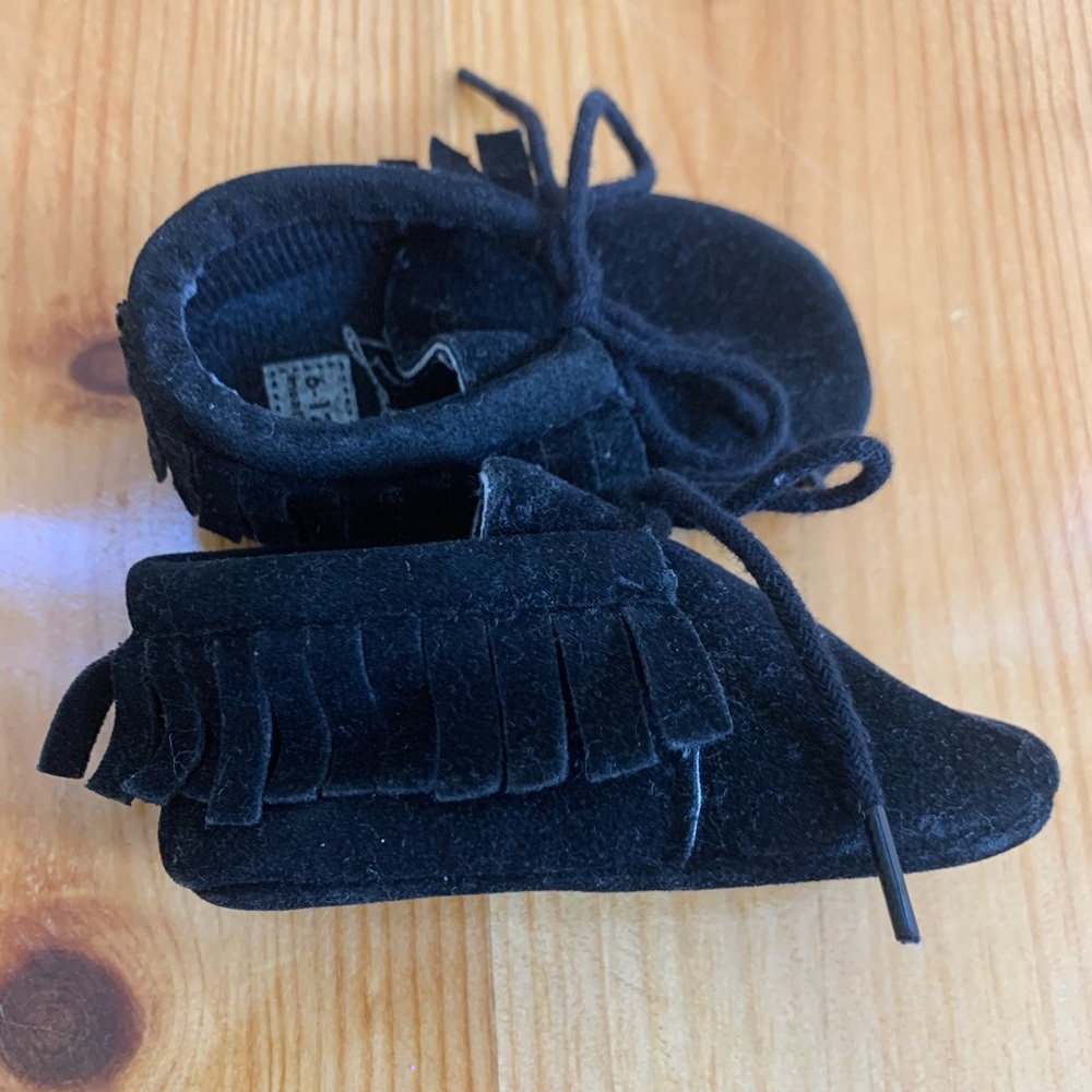 Black suede moccasins sz 6-12 mos